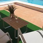 A Un Paso De Valencia Vila