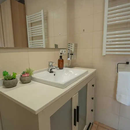 A Un Paso De Valencia *